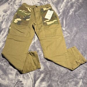 Zara Green Camouflage Pants